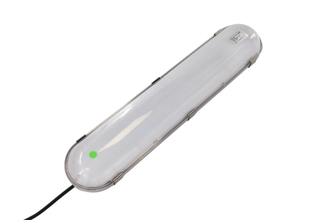 Green Light Color LED Vapor Tight Light fFixture 4ft Led Tri-proof Linear Tunnel Light