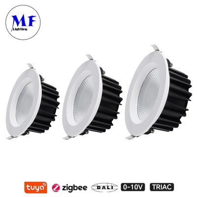 7W 100lm/W LEDスポットダウンライト CCT 調整可能なCRI90 トリアック /0-10V/ダリ-2/トゥヤ ジグビー 調節可能なビームアングル 60° 商用および住宅用場所のための反照明COB